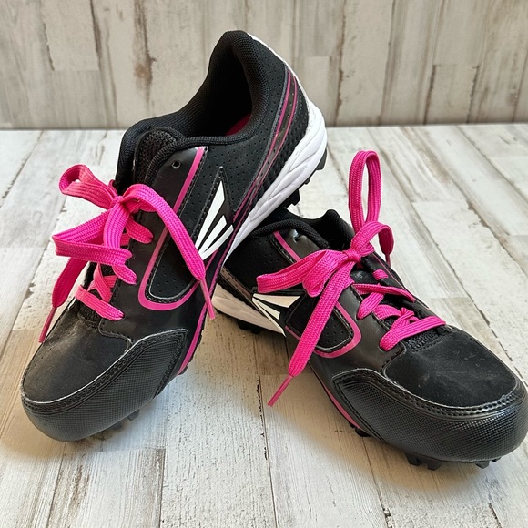 Women’s Easton Cletes size 6 - Picture 1 of 16